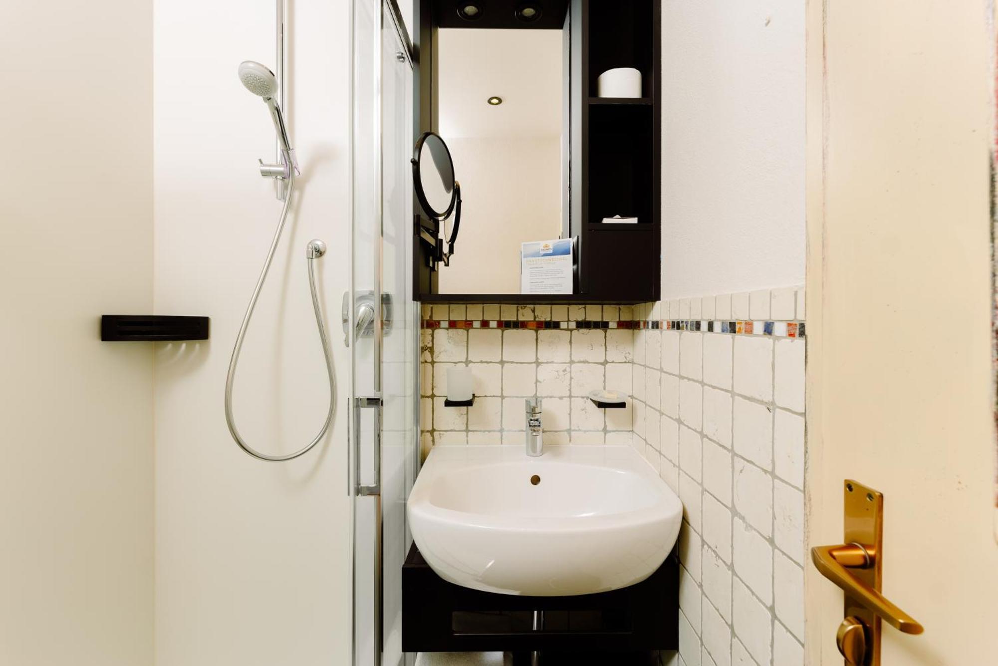 Mondi Hotel Tscherms Экстерьер фото