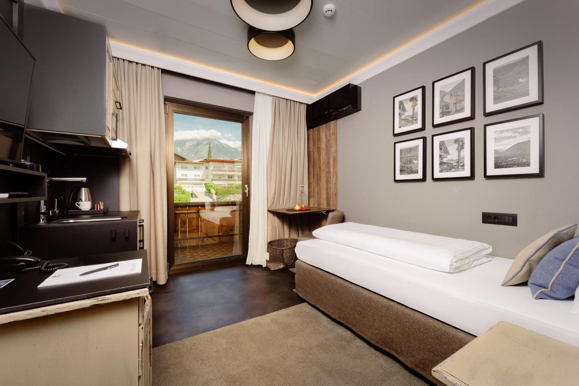 Mondi Hotel Tscherms Экстерьер фото